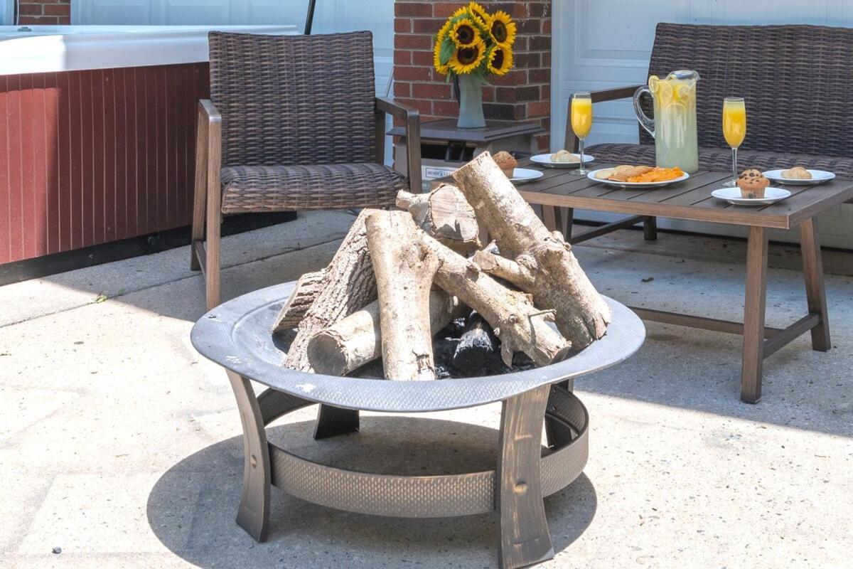 Villa Hot Tub Wifi Gym Firepit Kitchen Kernersville Exterior foto